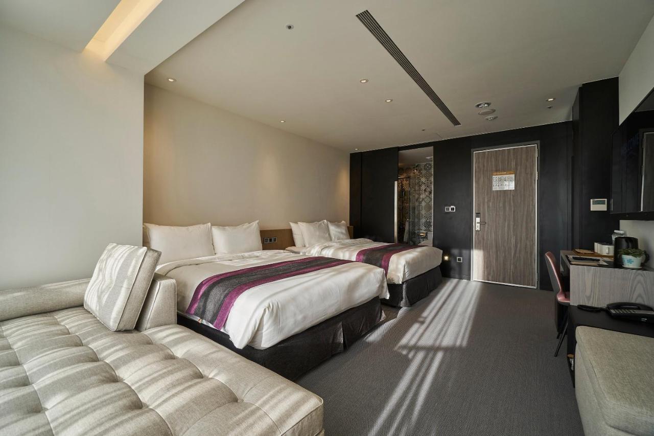 Royal Roi Hotel Taichung Bagian luar foto