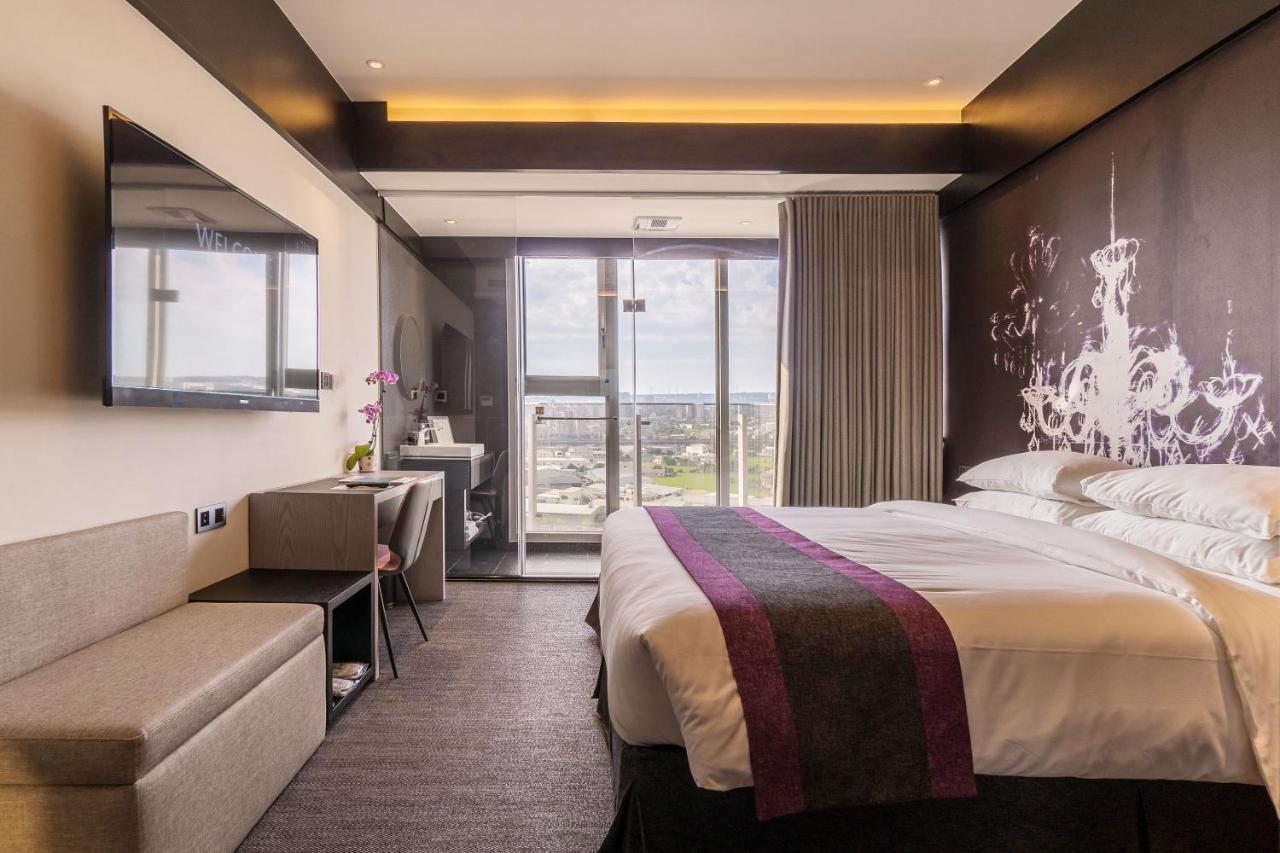 Royal Roi Hotel Taichung Bagian luar foto