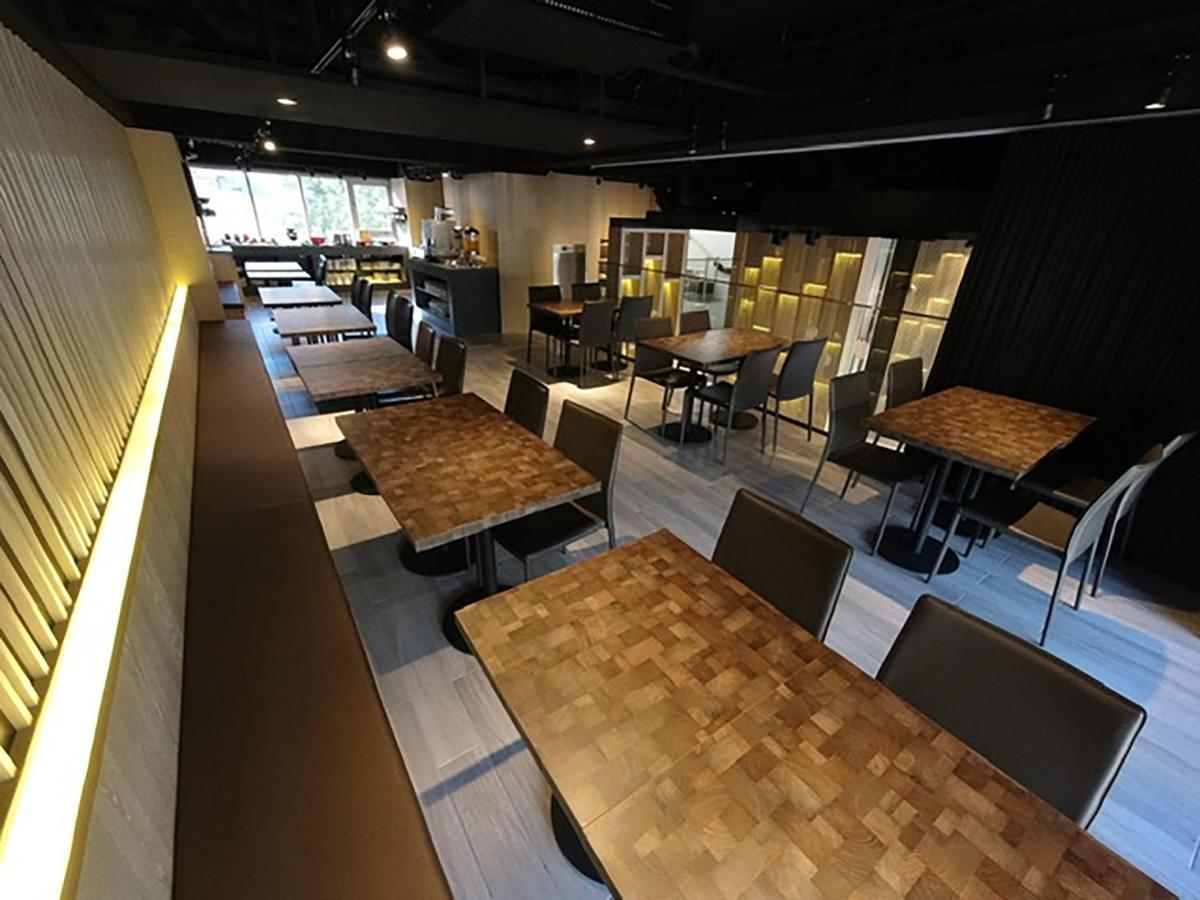 Royal Roi Hotel Taichung Bagian luar foto