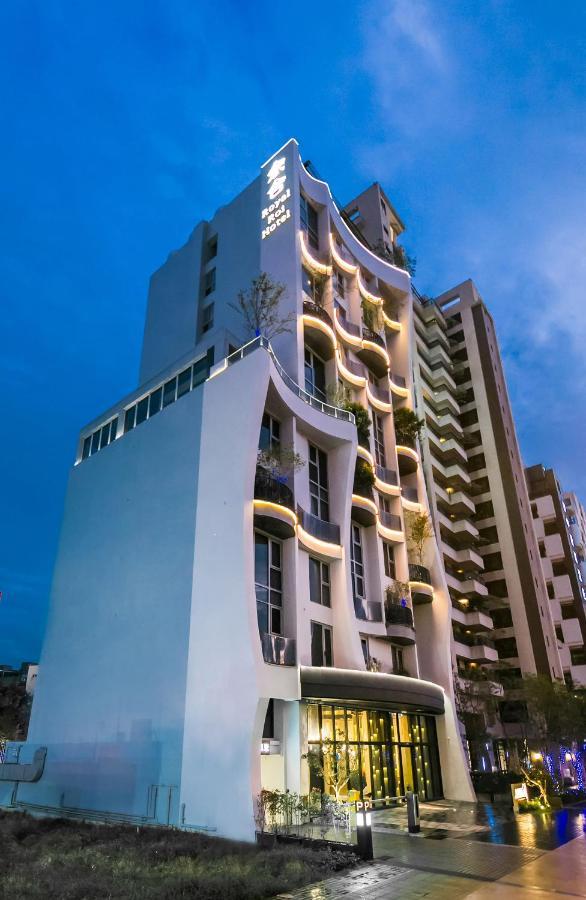 Royal Roi Hotel Taichung Bagian luar foto