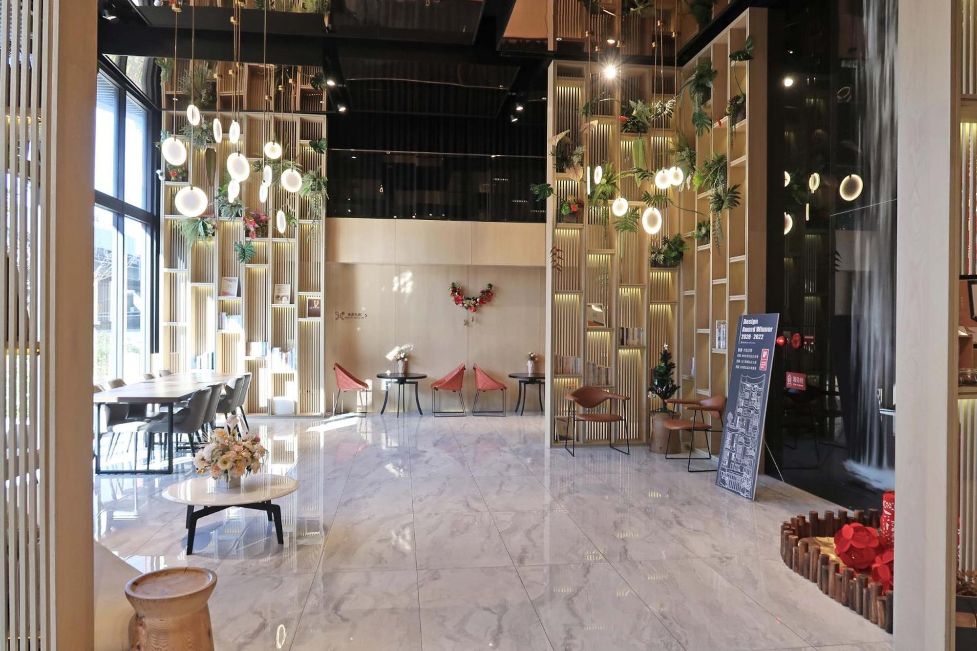 Royal Roi Hotel Taichung Bagian luar foto