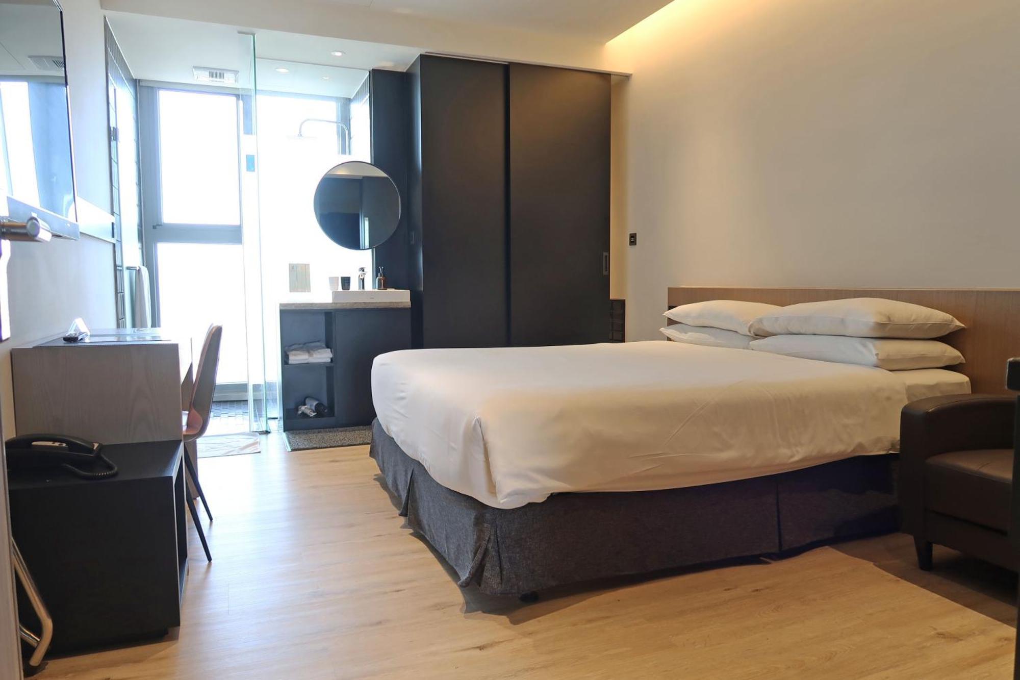 Royal Roi Hotel Taichung Bagian luar foto
