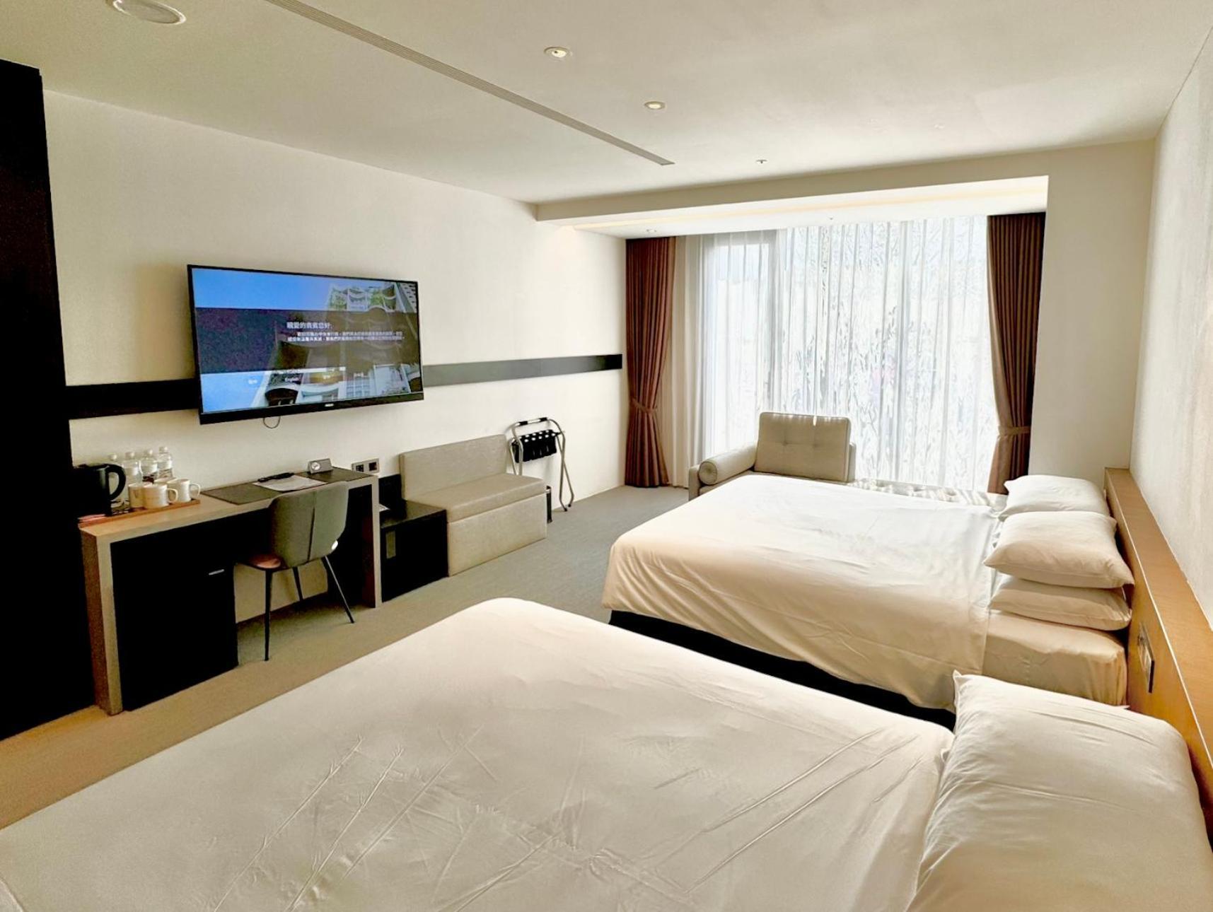 Royal Roi Hotel Taichung Bagian luar foto